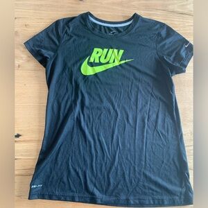 Nike Dri-Fit Run Logo Black Green Women’s Large Short Sleeve Tee Shirt Preowned
